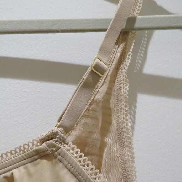 NATORI Revive Full Fit Underwire Bra in Cafe Lace Semi Sheer - Size 34B - Picture 8 of 11